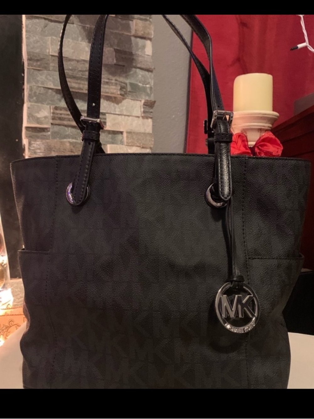 NEW NEVER USED Michael Kors Jet Set Black silver hardware EastWest Signature Bag